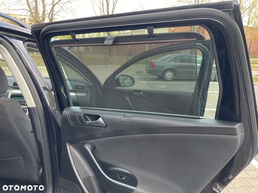 Volkswagen Passat - 19