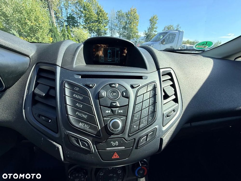 Ford Fiesta 1.0 EcoBoost S&S TITANIUM - 16