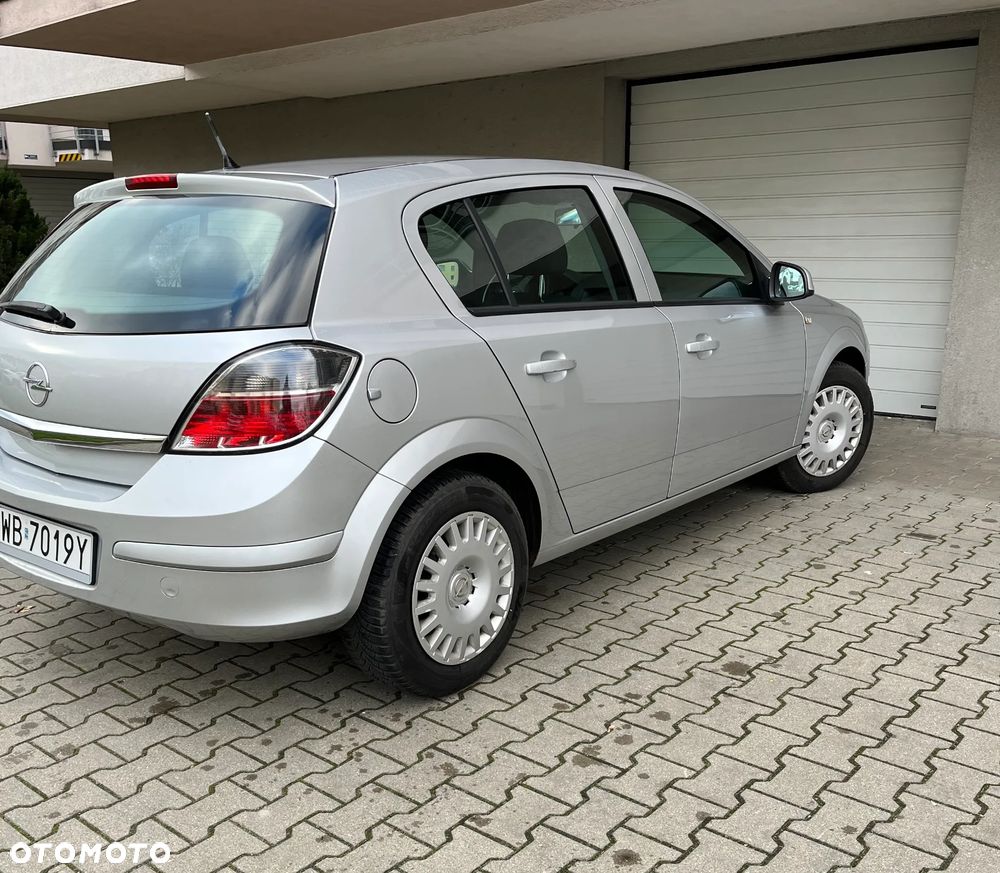 Opel Astra 1.6 - 8