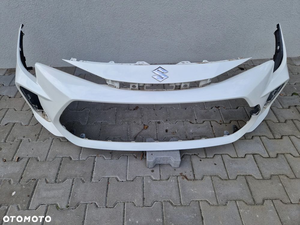 Zderzak Suzuki Swace - 2
