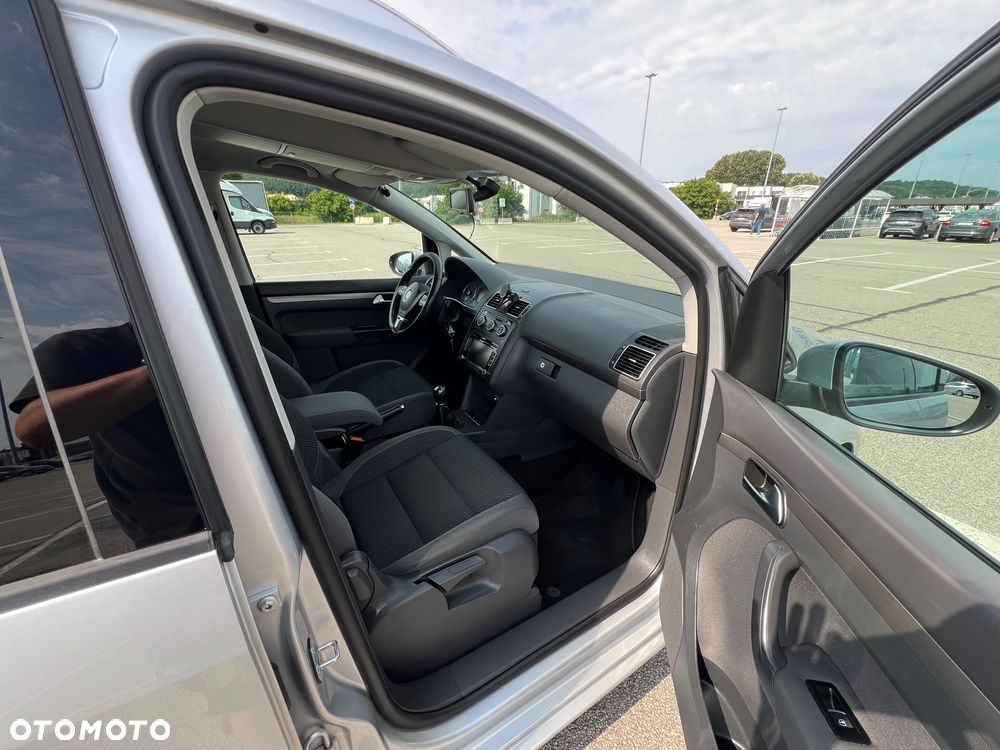 Volkswagen Touran 1.4 TSI Conceptline - 21