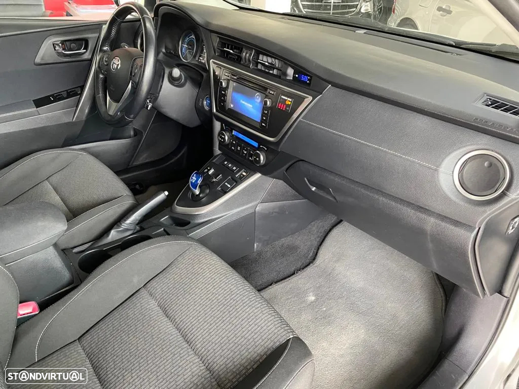 Toyota Auris 1.8 HSD Comfort+J17 - 16