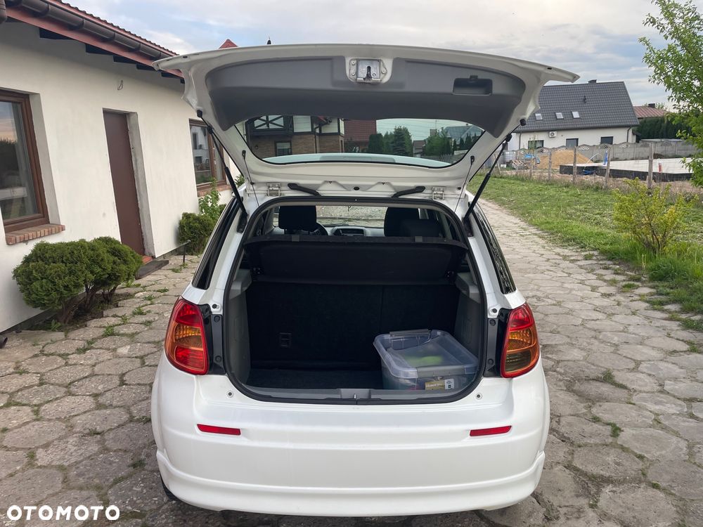 Suzuki SX4 - 12