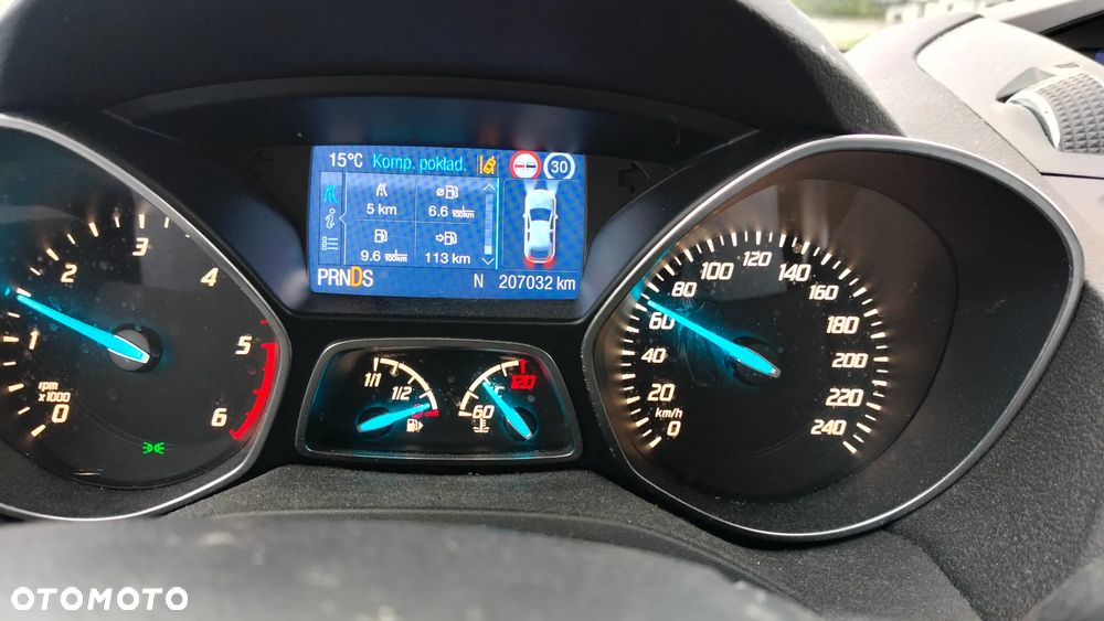 Ford Kuga 2.0 TDCi 4x4 Titanium - 12