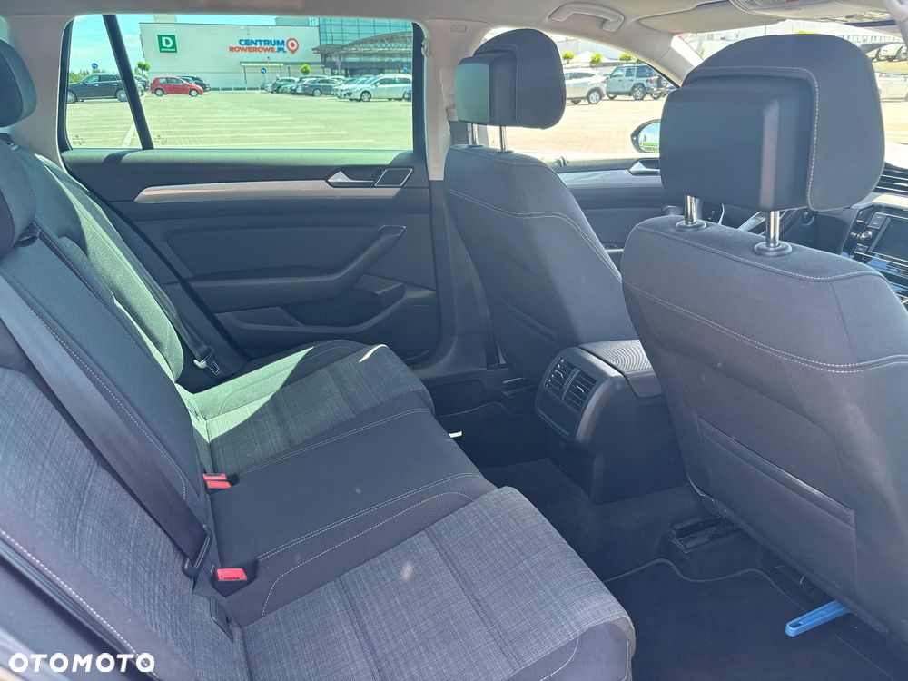 Volkswagen Passat 2.0 TDI EVO Business - 18