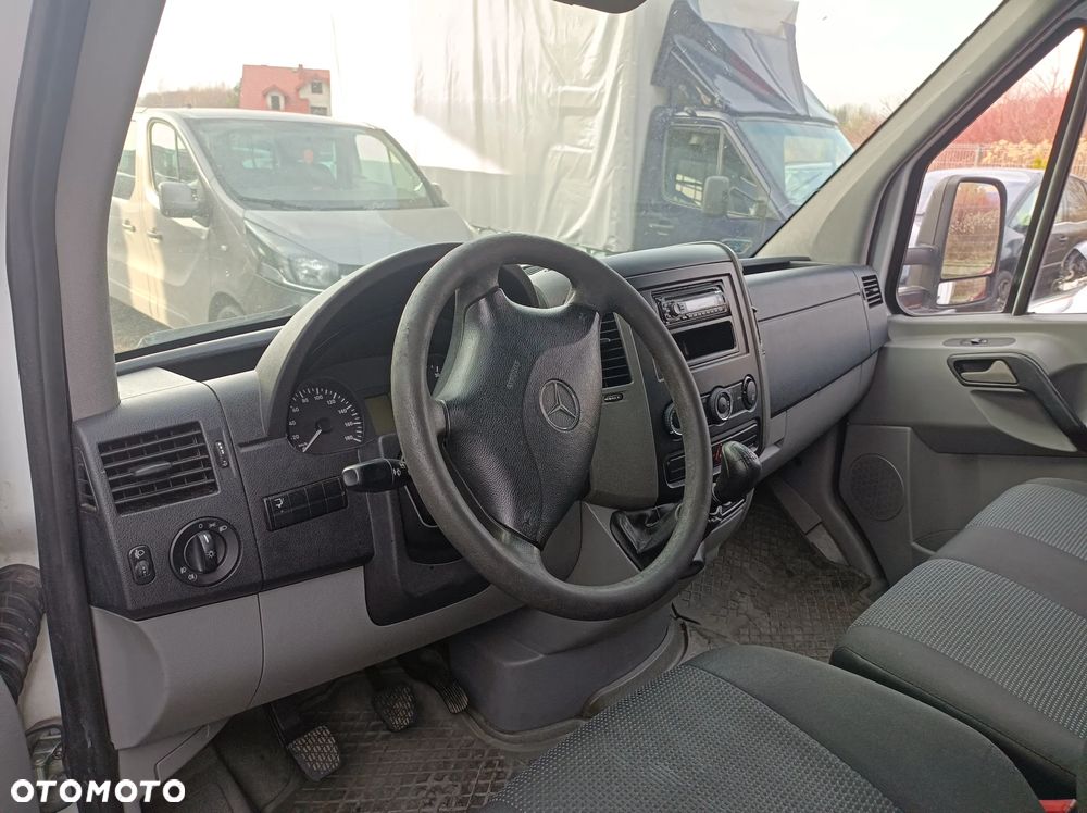 Mercedes-Benz SPRINTER - 6