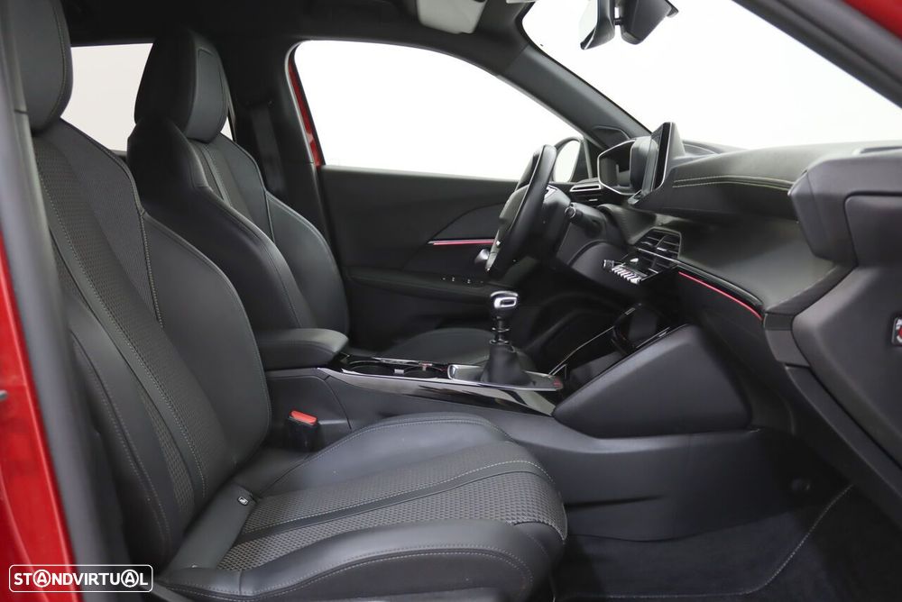 Peugeot 2008 PureTech 130 GT - 10