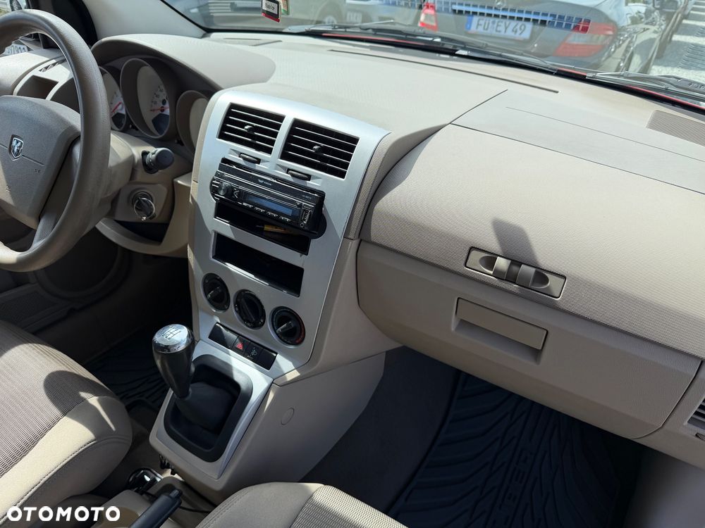 Dodge Caliber 1.8 SE - 37