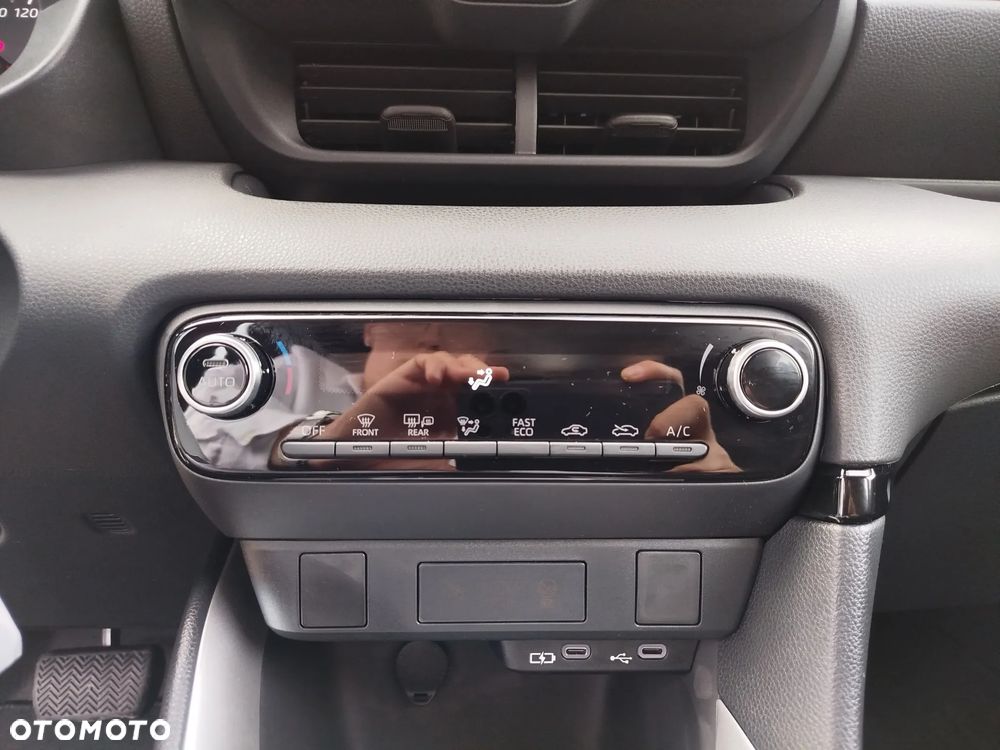 Toyota Yaris Hybrid 1.5 Comfort - 11