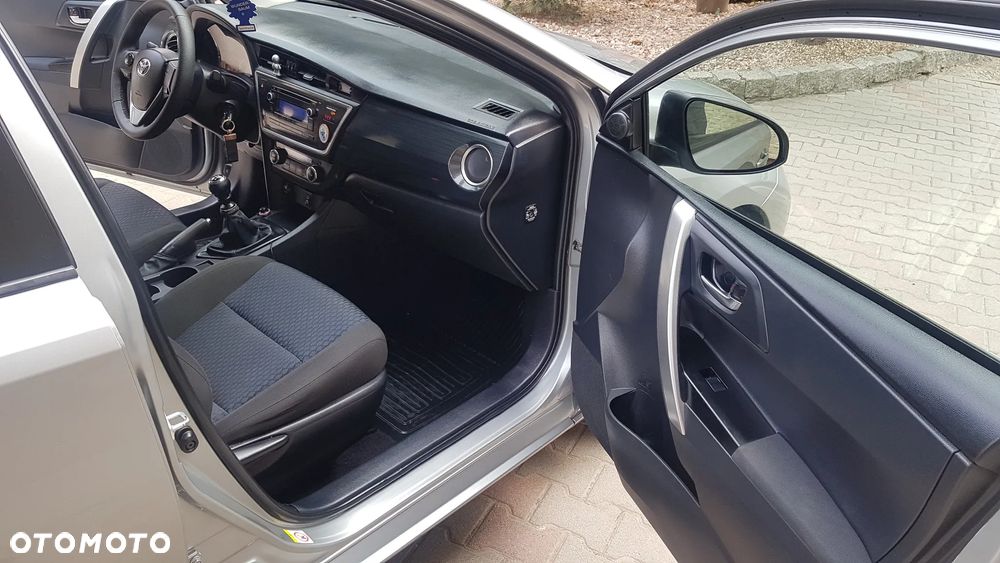 Toyota Auris - 9