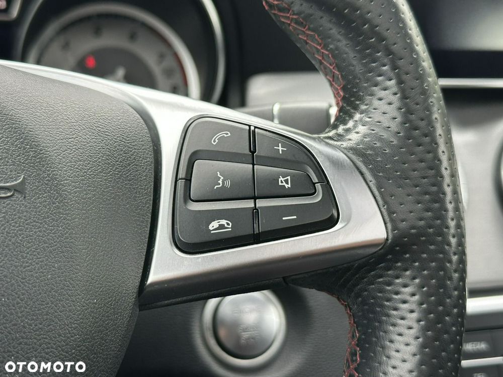 Mercedes-Benz CLA 250 4Matic 7G-DCT AMG Line - 32