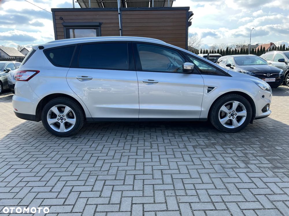 Ford S-Max - 37