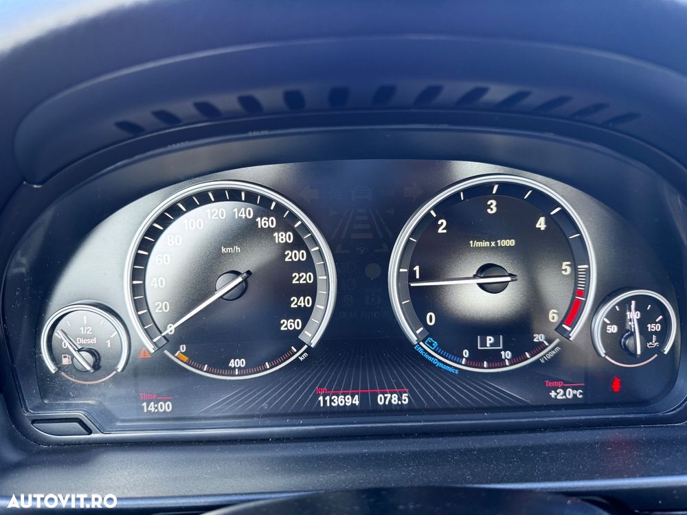 BMW Seria 5 525d xDrive AT - 11