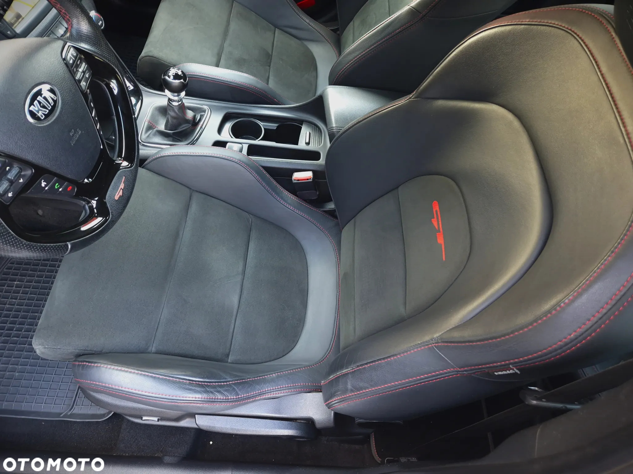 Kia Ceed 1.6 T-GDI GT-Track - 14