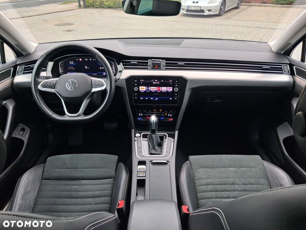 Volkswagen Passat - 16