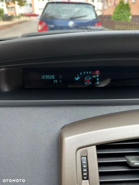 Renault Scenic 2.0 16V Dynamique - 10