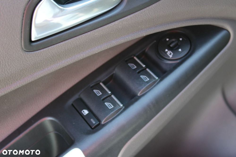 Ford Tourneo Connect - 16
