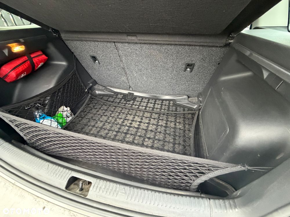 Skoda RAPID Spb 1.2 TSI Active - 10