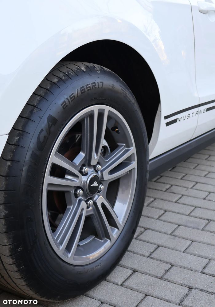 Ford Mustang 3.7 V6 Premium - 18