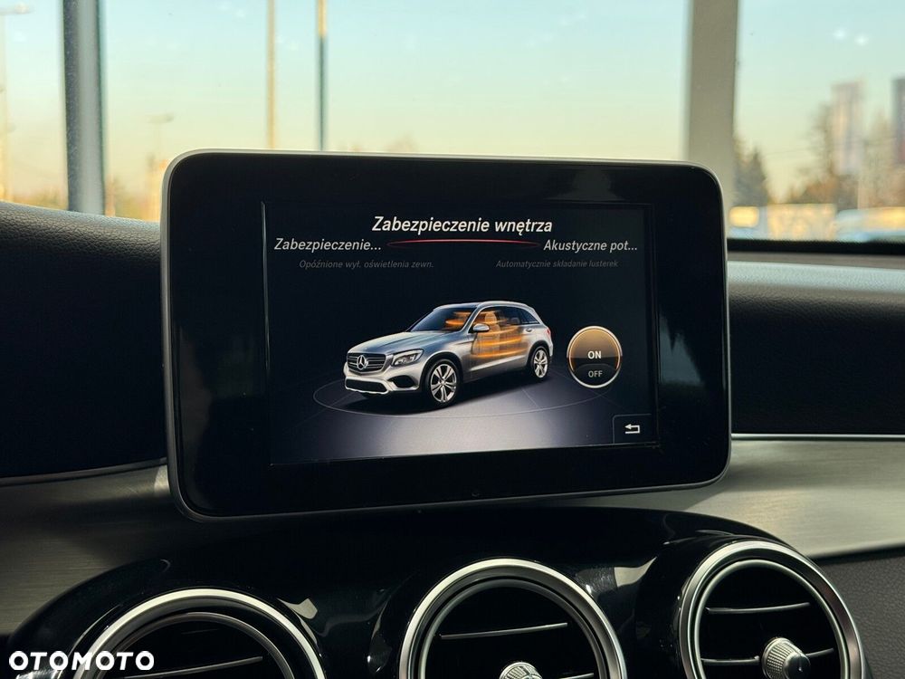 Mercedes-Benz GLC 220 d 4-Matic - 32