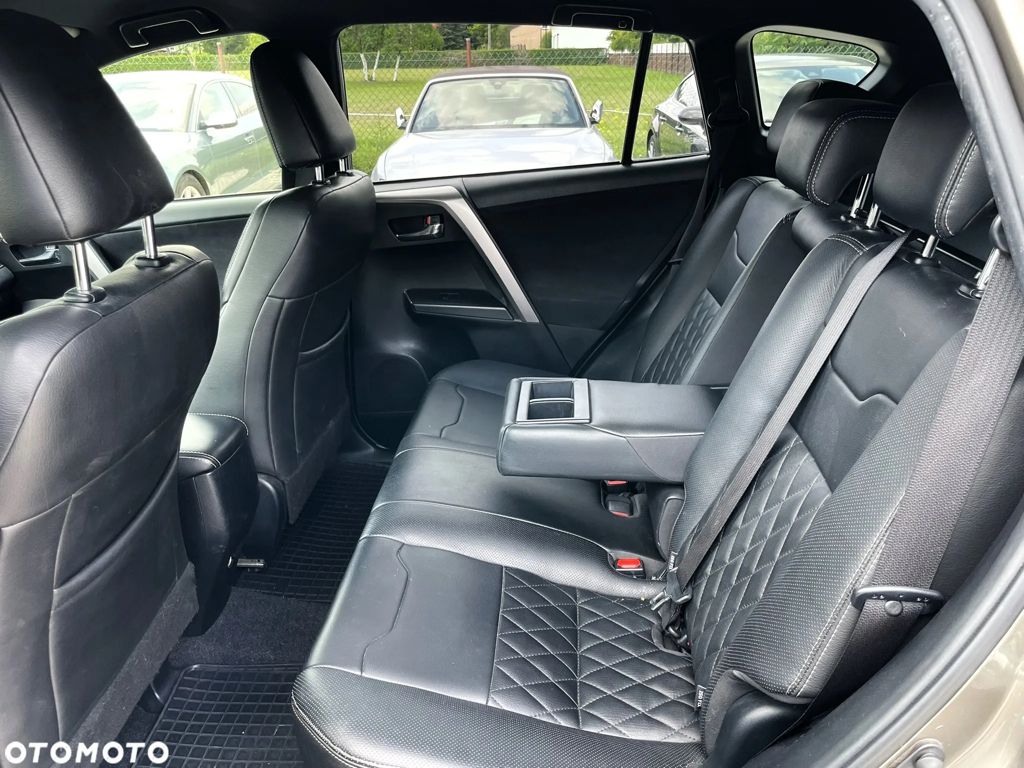 Toyota RAV4 Hybrid Prestige 4x4 - 14