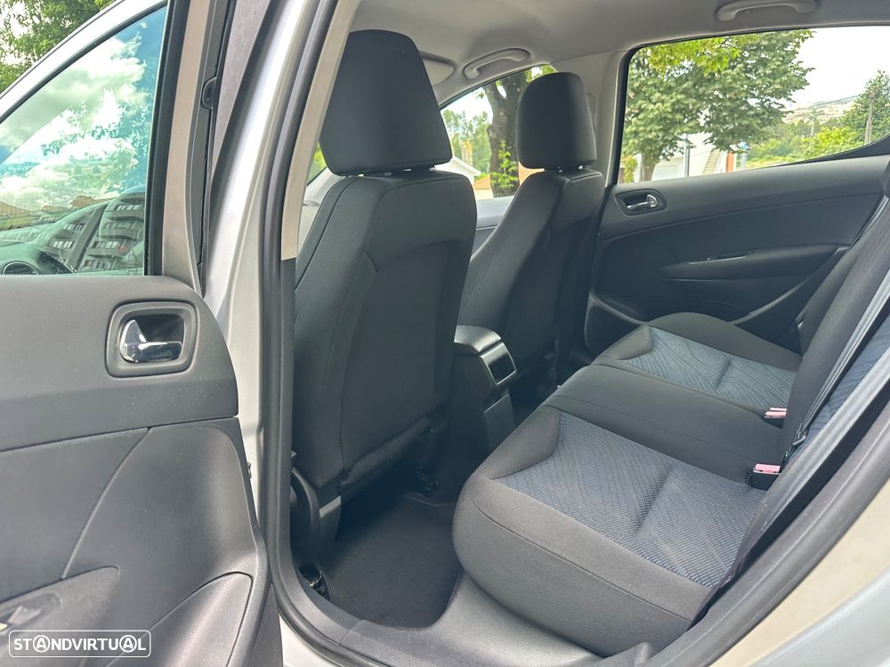 Peugeot 308 1.6 HDi Sport CVM6 - 24