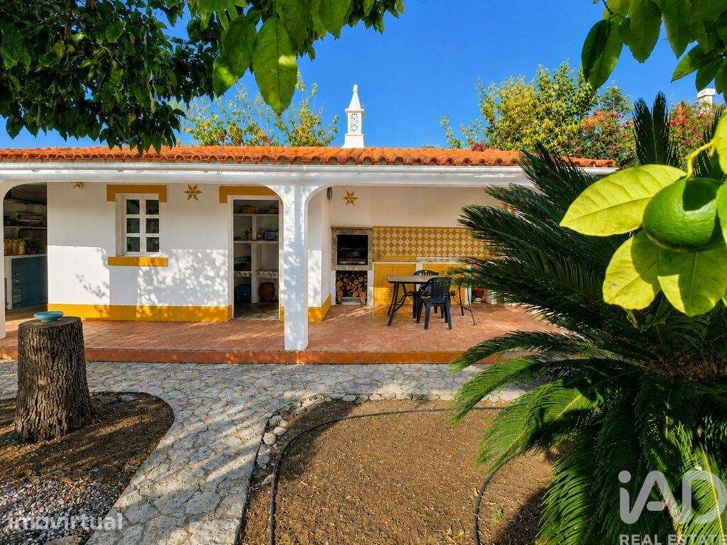 Moradia em banda T3 em São Brás de Alportel de 156 m2