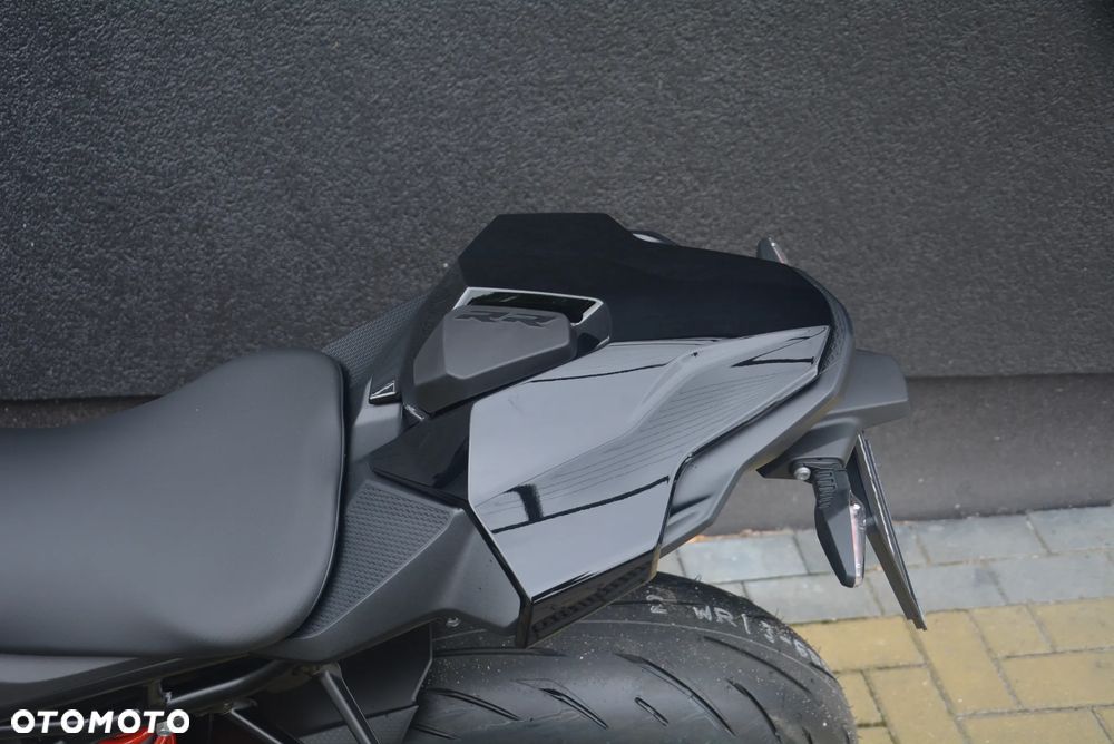BMW S - 17