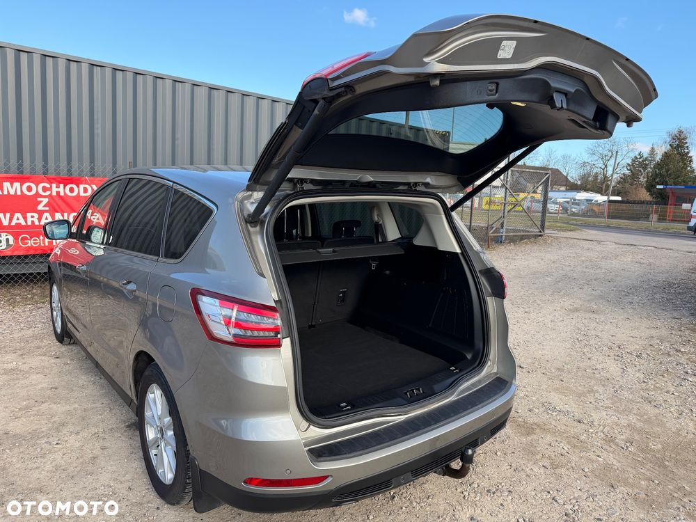 Ford S-Max - 31