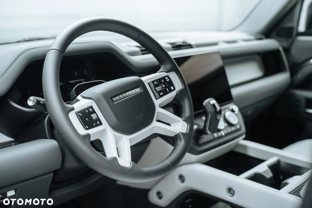Land Rover Defender 3.0 D250 mHEV S - 10