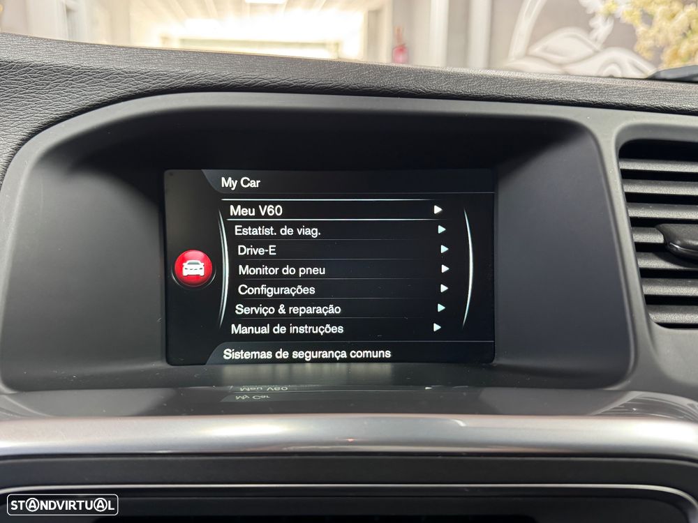 Volvo V60 D2 Momentum - 33