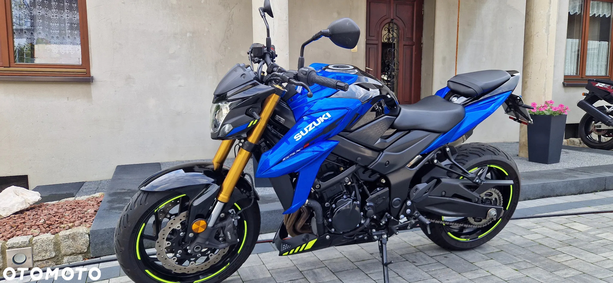 Suzuki GSX - 9