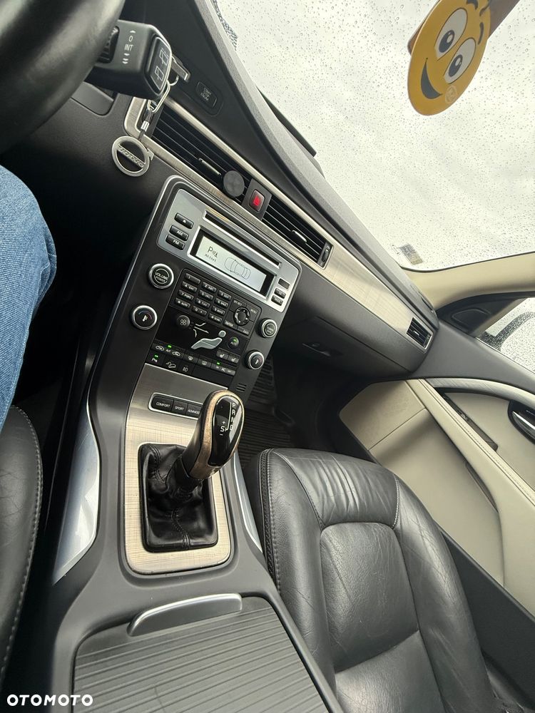 Volvo XC 70 D5 AWD Momentum - 35