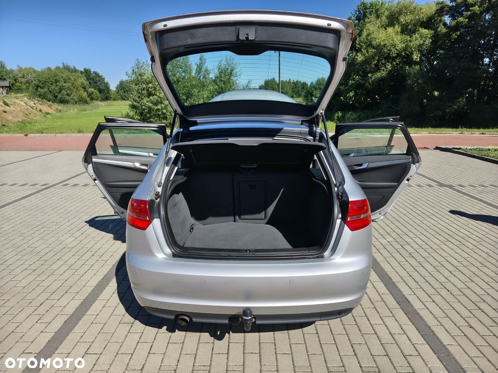 Audi A3 Sportback 1.6 Ambiente - 19