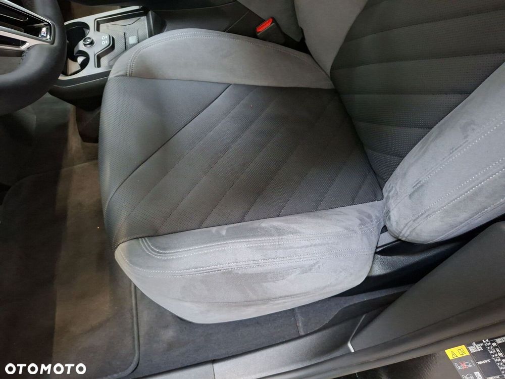 BMW iX xDrive45 100.6kWh - 14