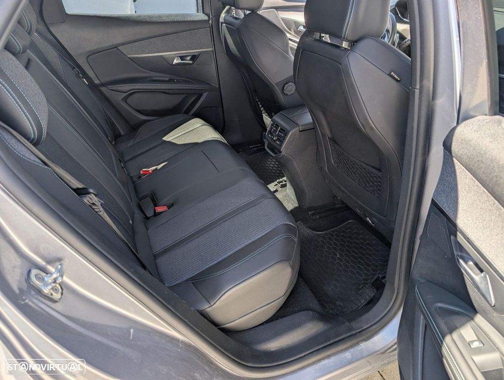 Peugeot 3008 1.6 Hybrid Allure Pack e-EAT8 - 8