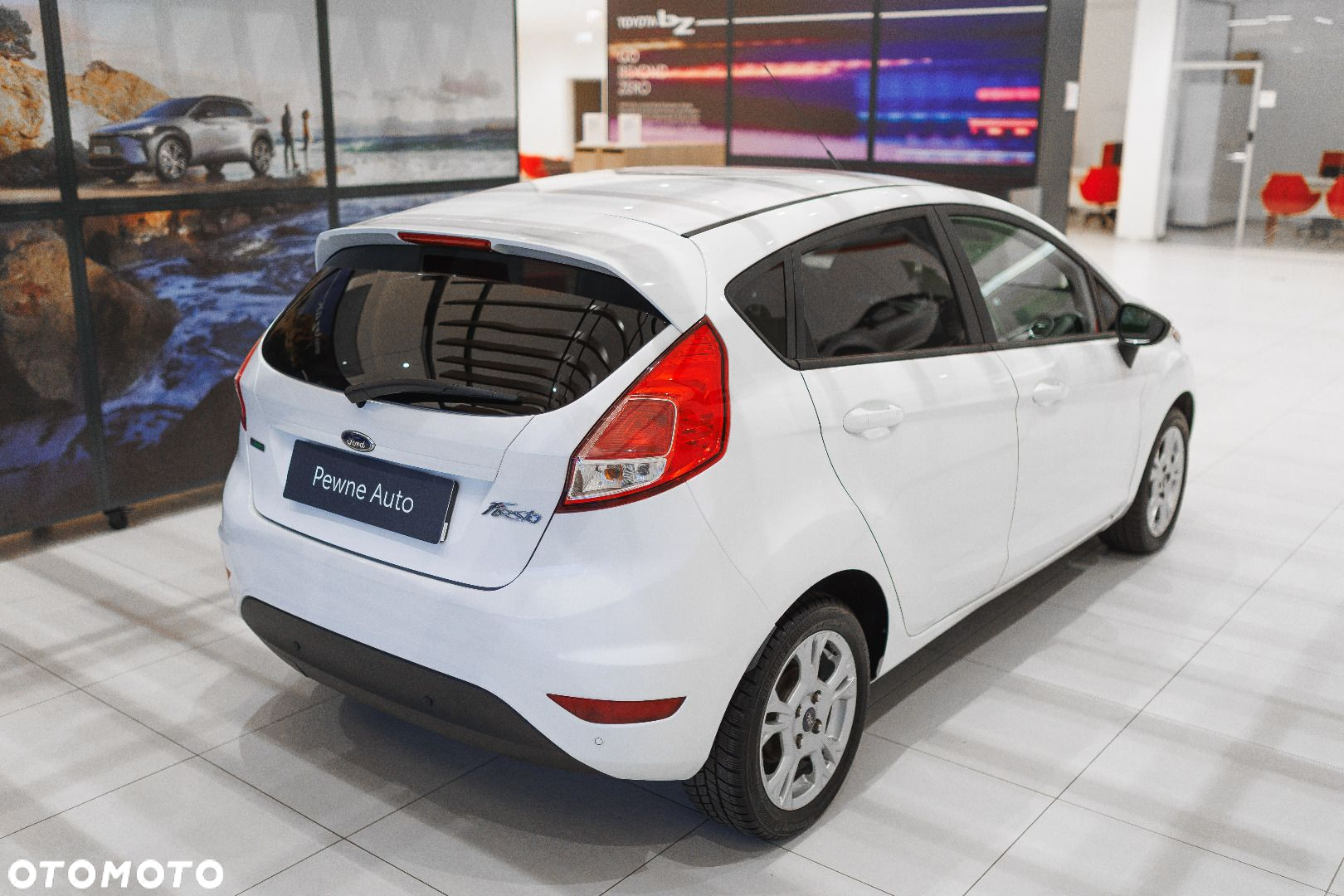 Ford Fiesta - 12