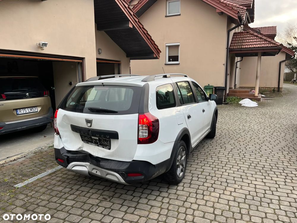 Dacia Logan TCe 90 (S&S) Stepway - 3
