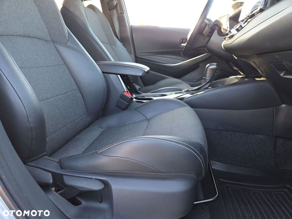 Toyota Corolla 2.0 Hybrid Style - 11