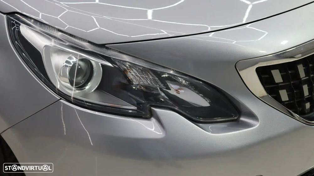 Peugeot 2008 1.5 BlueHDi Style - 9