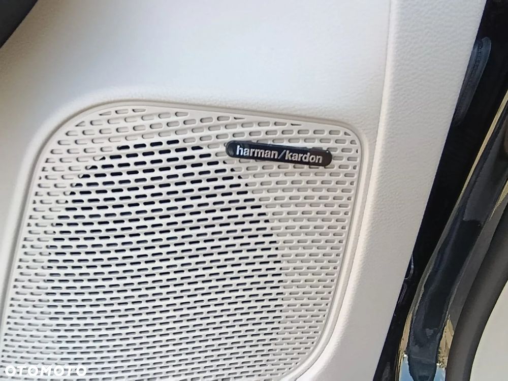 Chrysler Pacifica - 30