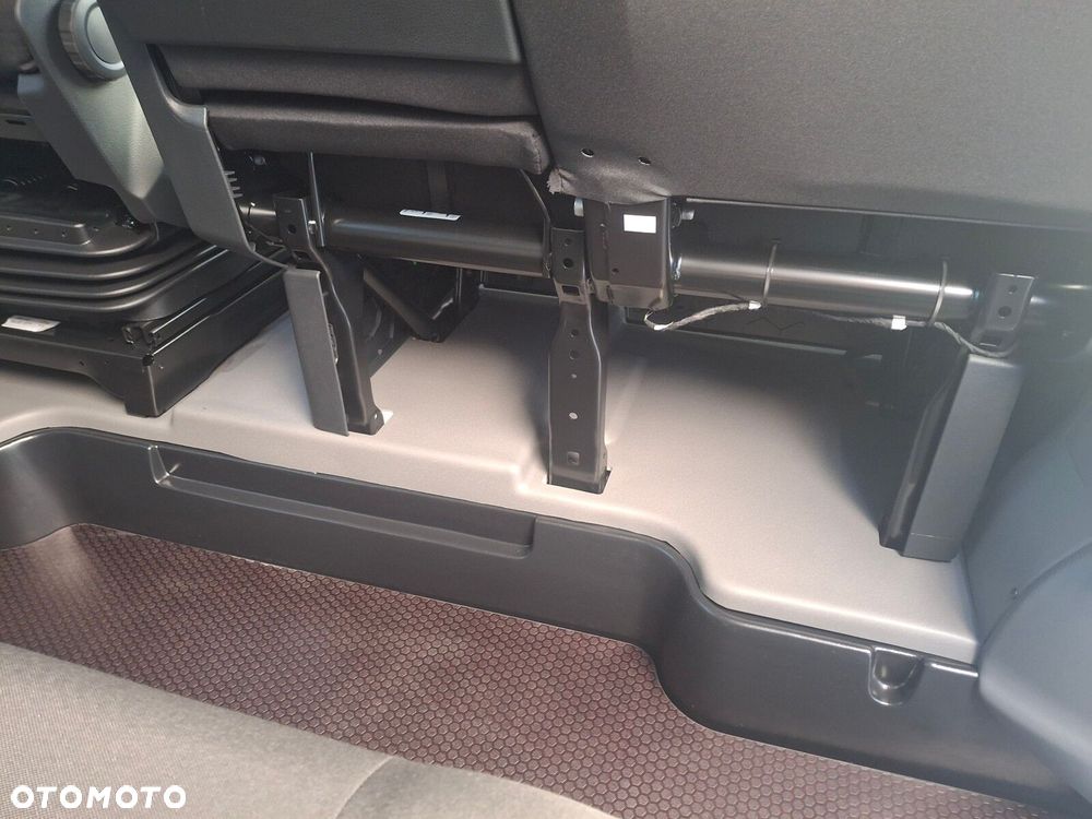 Volkswagen Crafter - 11