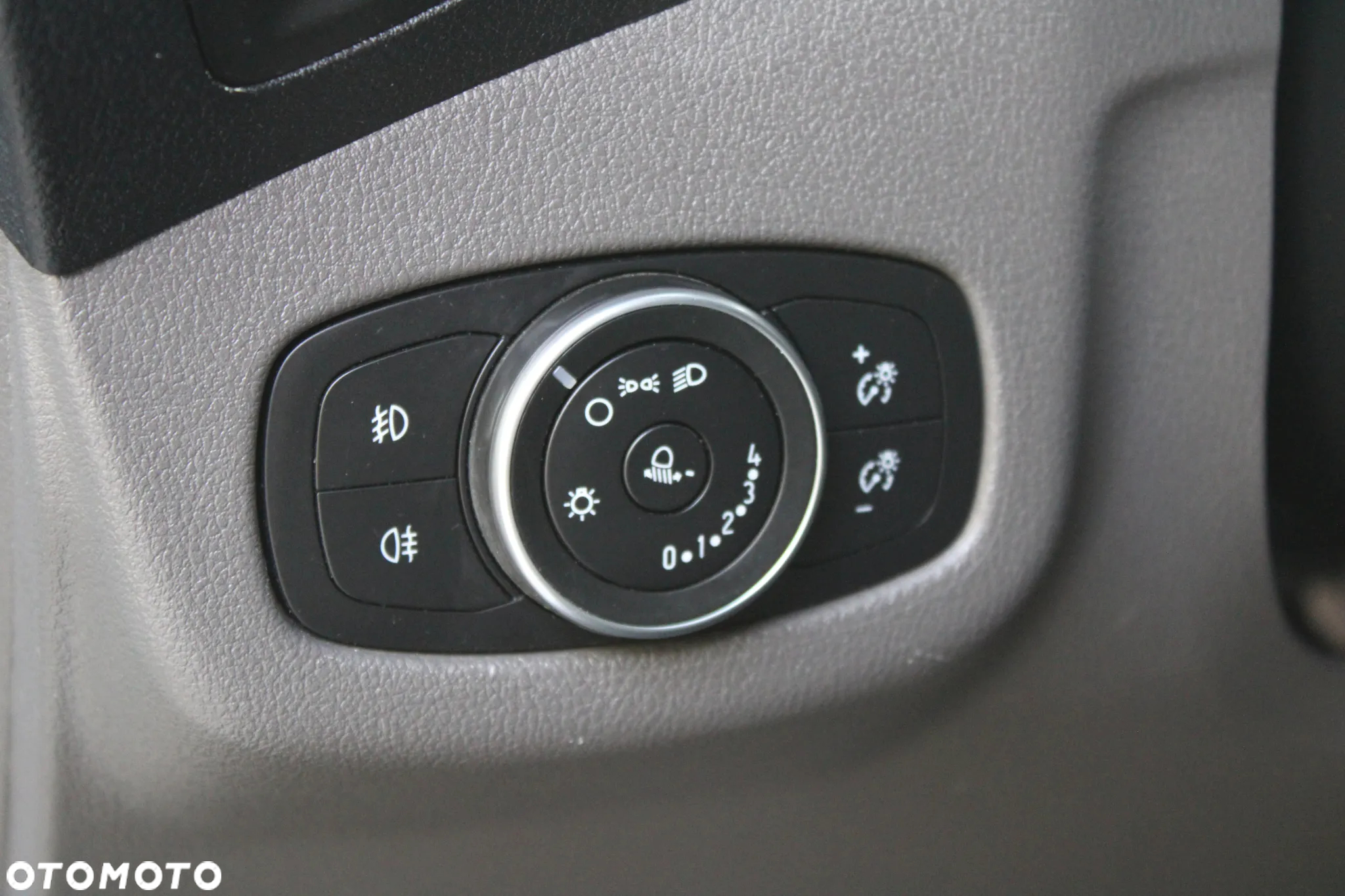Ford TRANSIT CONNECT - 20