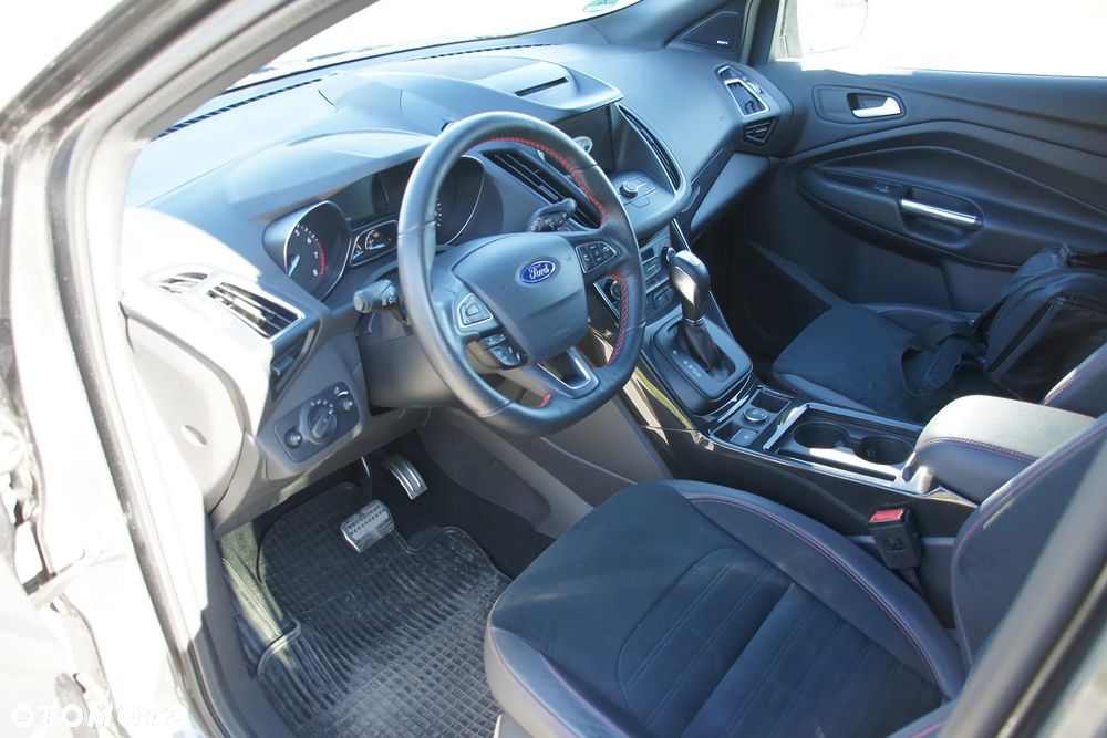 Ford Kuga 1.5 EcoBoost 4x4 ST-Line - 23