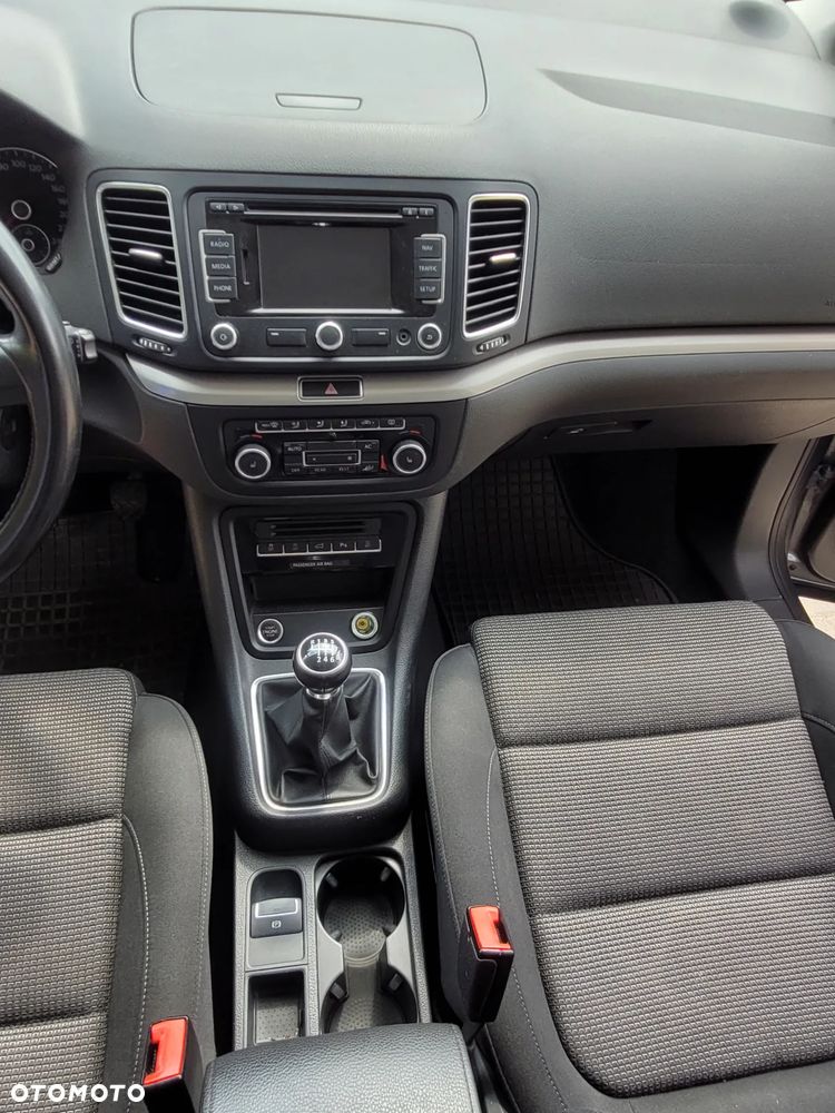 Volkswagen Sharan 2.0 TDI Highline - 17