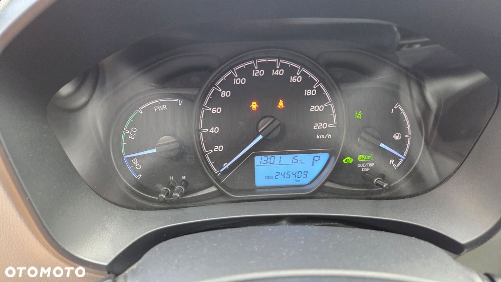 Toyota Yaris Hybrid 100 Active - 24