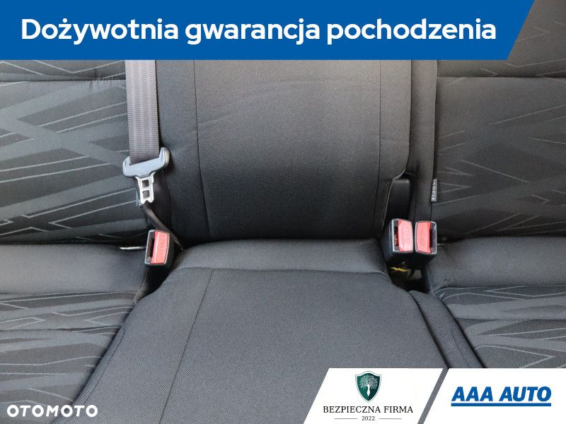Kia Ceed - 11