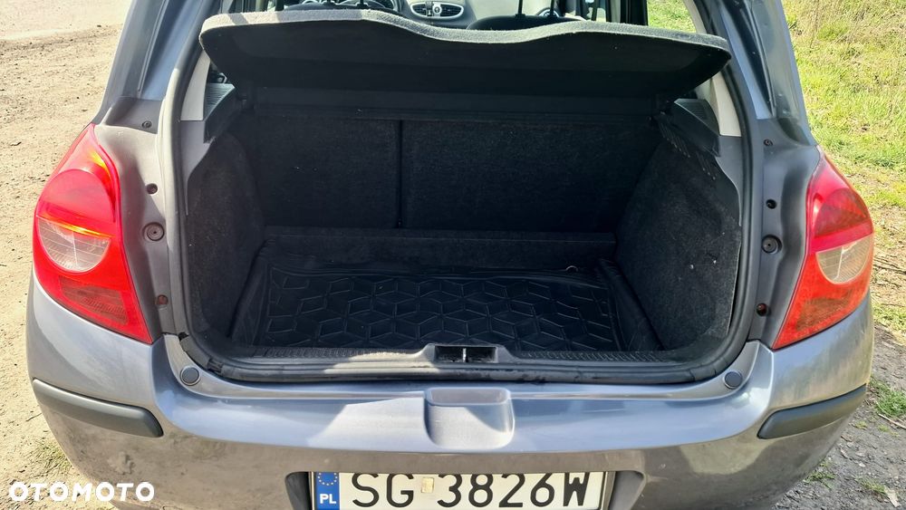 Renault Clio - 8