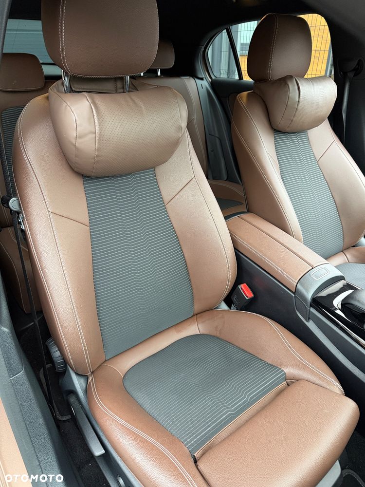 Mercedes-Benz Klasa A 250 E AMG Line 8G-DCT - 14