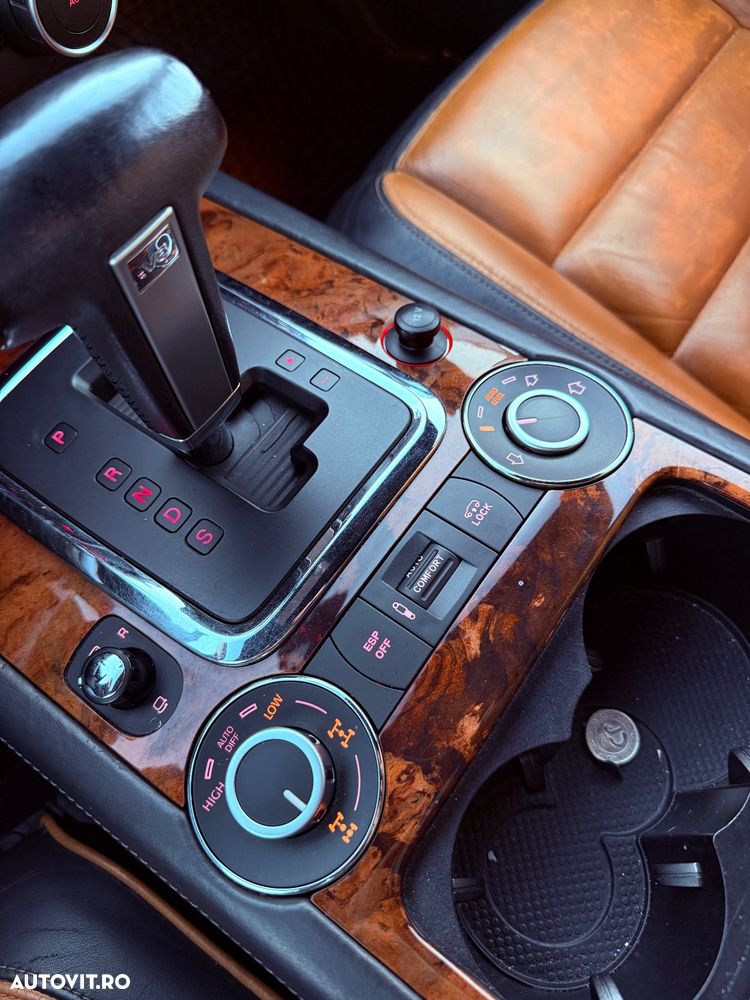 Volkswagen Touareg 3.0 V6 TDI Aut. - 26